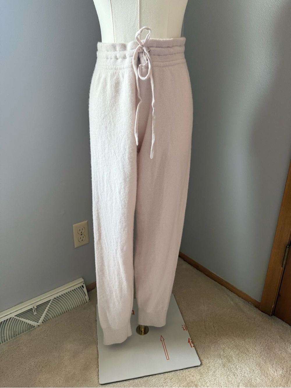 The White Company Lounge 100% Cashmere Jogger Pants Women's M Cream Blush Pink